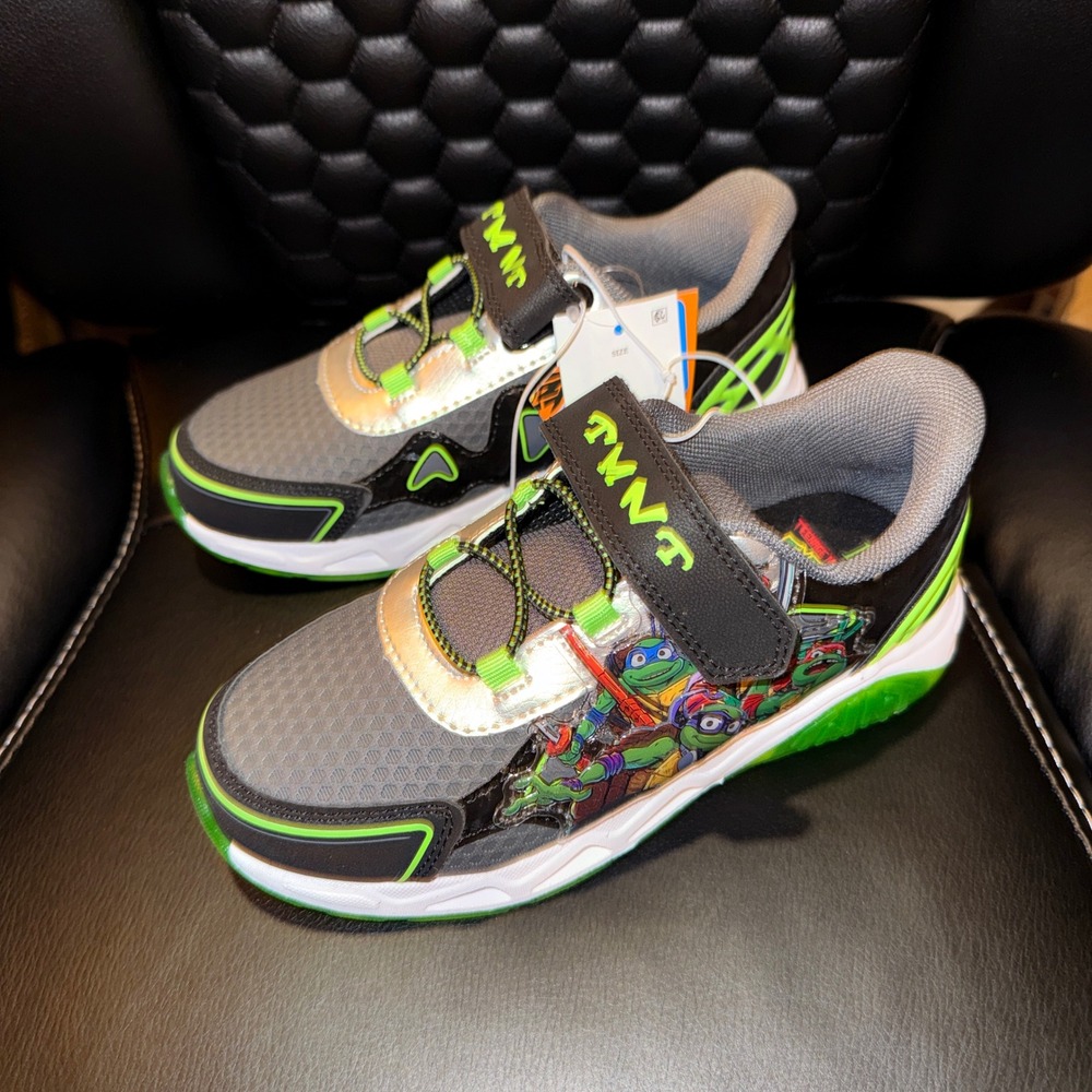 TMNT Mutant Mayhem Sneakers Toddler Size 1 NEW Light Up Athletic